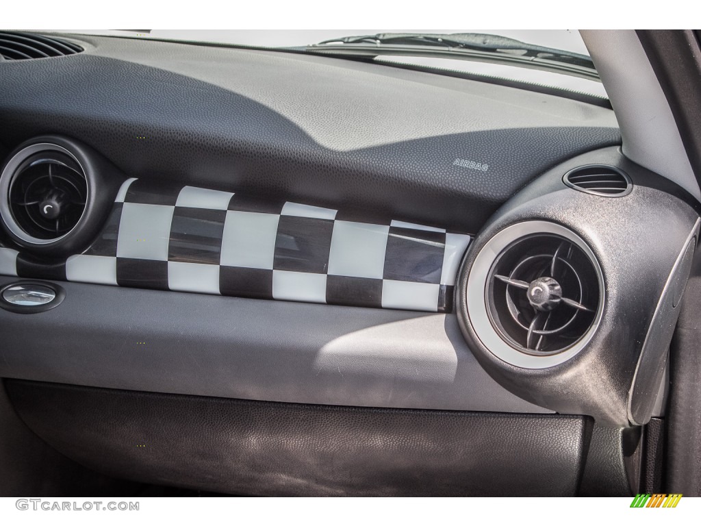 2009 Cooper Hardtop - Oxygen Blue / Black/Grey photo #22