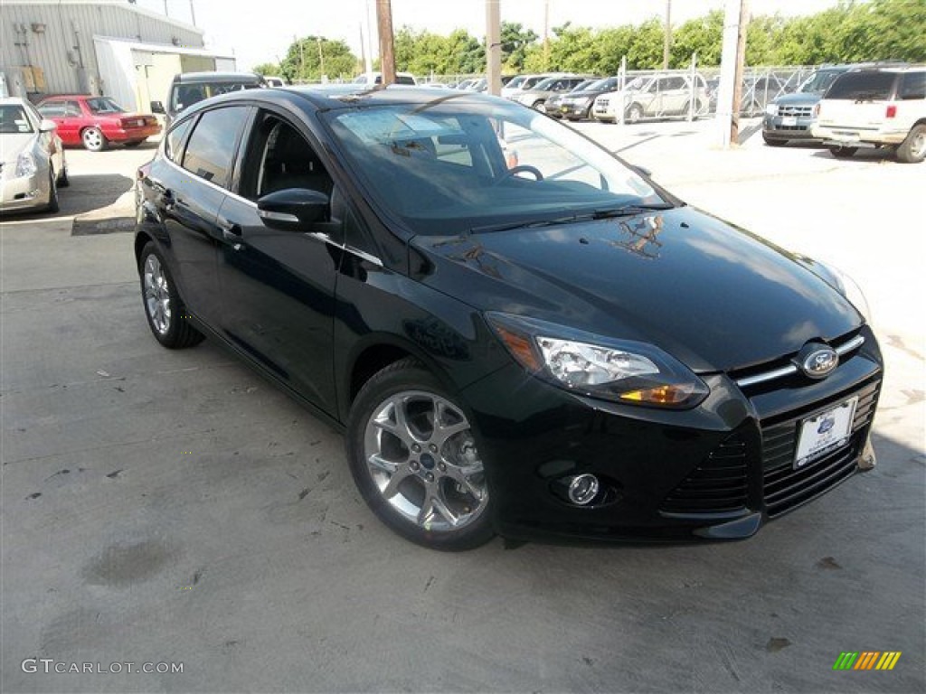 2013 Focus Titanium Hatchback - Tuxedo Black / Charcoal Black photo #5