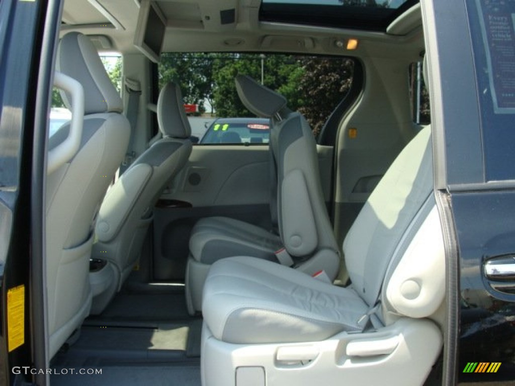 2011 Sienna Limited AWD - Black / Light Gray photo #13