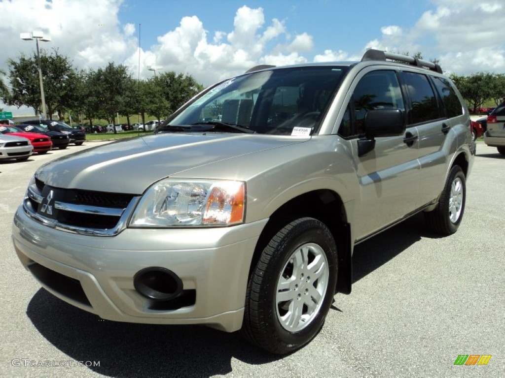 Platinum Pearl 2007 Mitsubishi Endeavor LS Exterior Photo #83412700