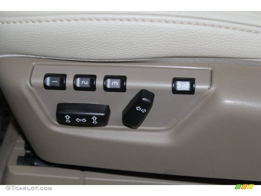 2009 Volvo XC90 3.2 Controls Photo #83412982
