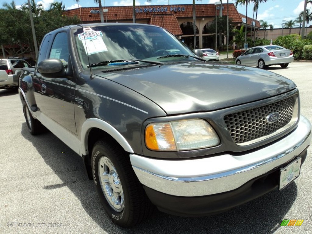 2002 F150 Lariat SuperCab - Dark Shadow Grey Metallic / Medium Graphite photo #2