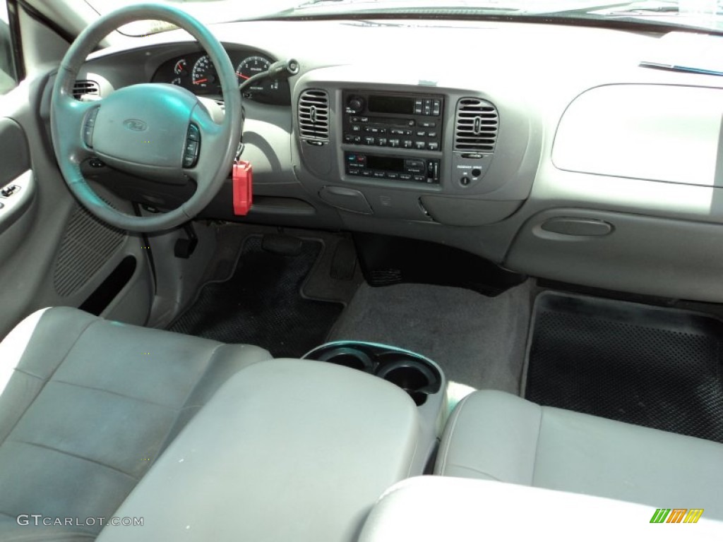 2002 Ford F150 Lariat SuperCab Medium Graphite Dashboard Photo #83415319