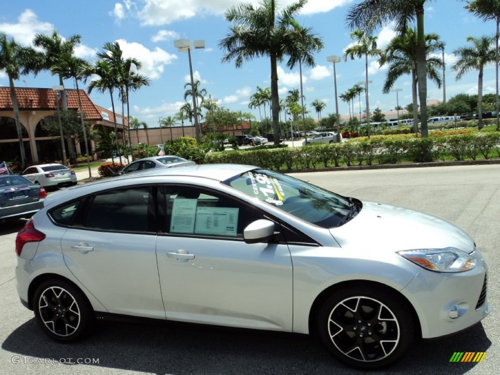 2012 Focus SE Sport 5-Door - Ingot Silver Metallic / Two-Tone Sport photo #5