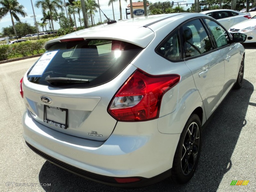 2012 Focus SE Sport 5-Door - Ingot Silver Metallic / Two-Tone Sport photo #6