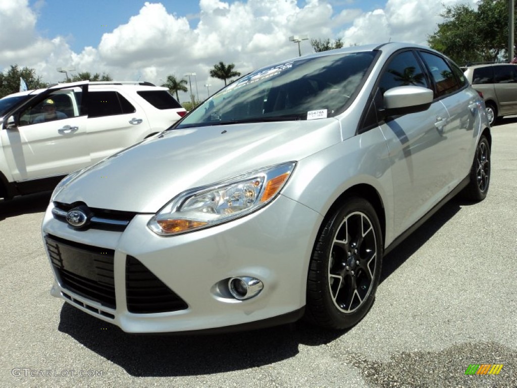 2012 Focus SE Sport 5-Door - Ingot Silver Metallic / Two-Tone Sport photo #13