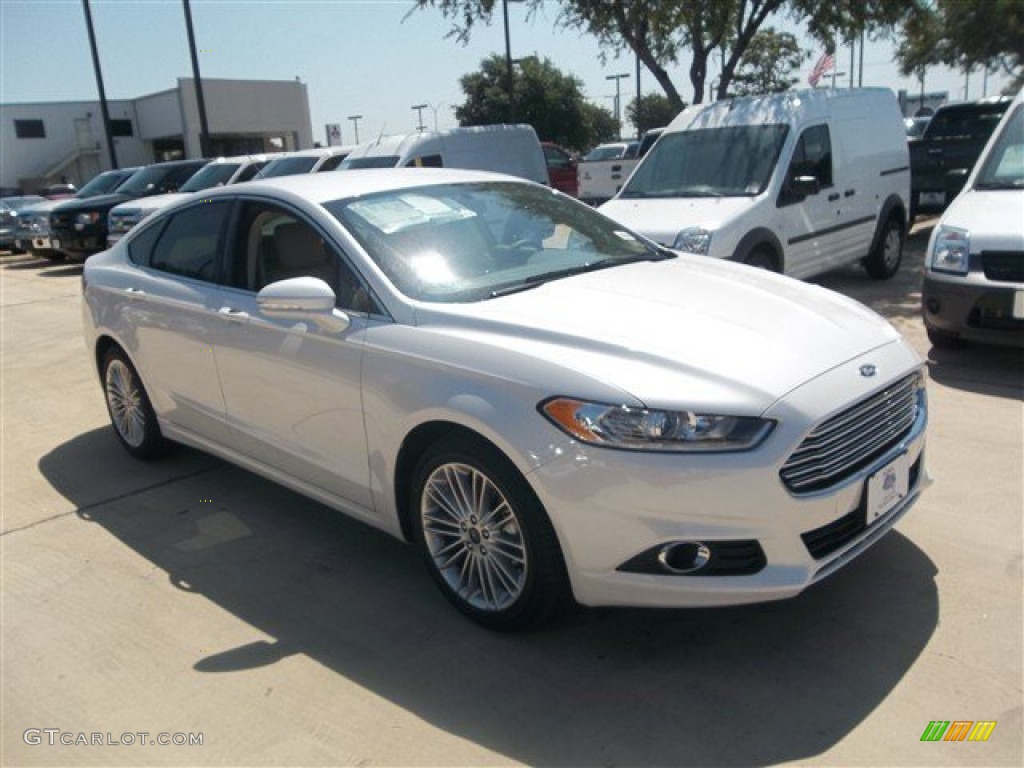 2013 Fusion SE 1.6 EcoBoost - White Platinum Metallic Tri-coat / Dune photo #6