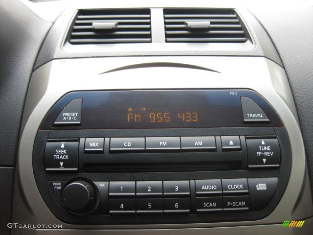2003 Altima 2.5 S - Cloud White / Charcoal photo #12