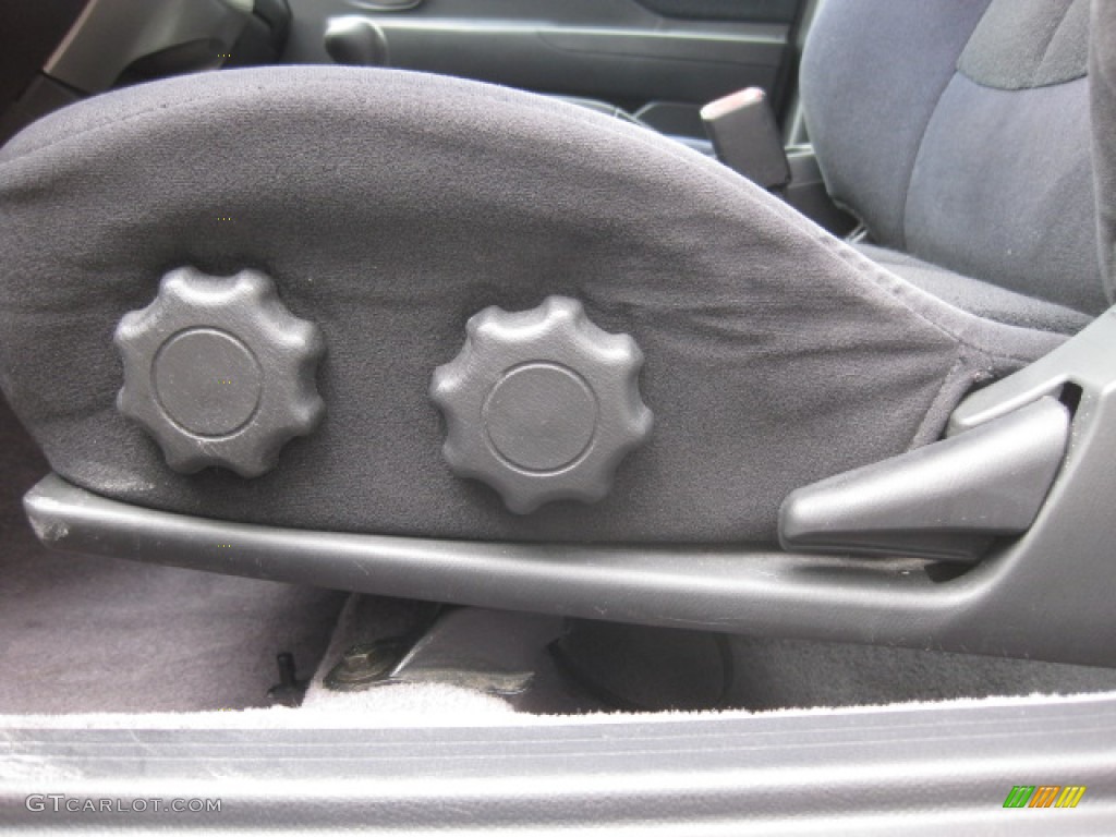 2003 Altima 2.5 S - Cloud White / Charcoal photo #16