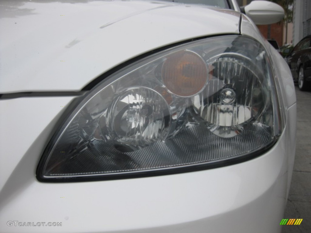 2003 Altima 2.5 S - Cloud White / Charcoal photo #21