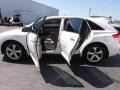 Blizzard Pearl White - Venza V6 AWD Photo No. 5