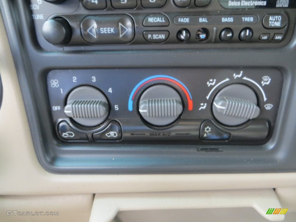 2001 GMC Sierra 1500 SLE Extended Cab Controls Photo #83427907