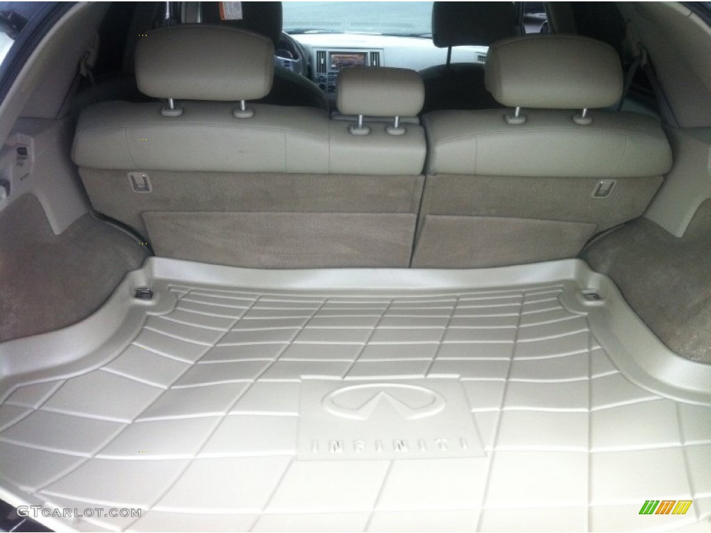 2005 FX 35 AWD - Ivory Pearl White / Willow photo #29