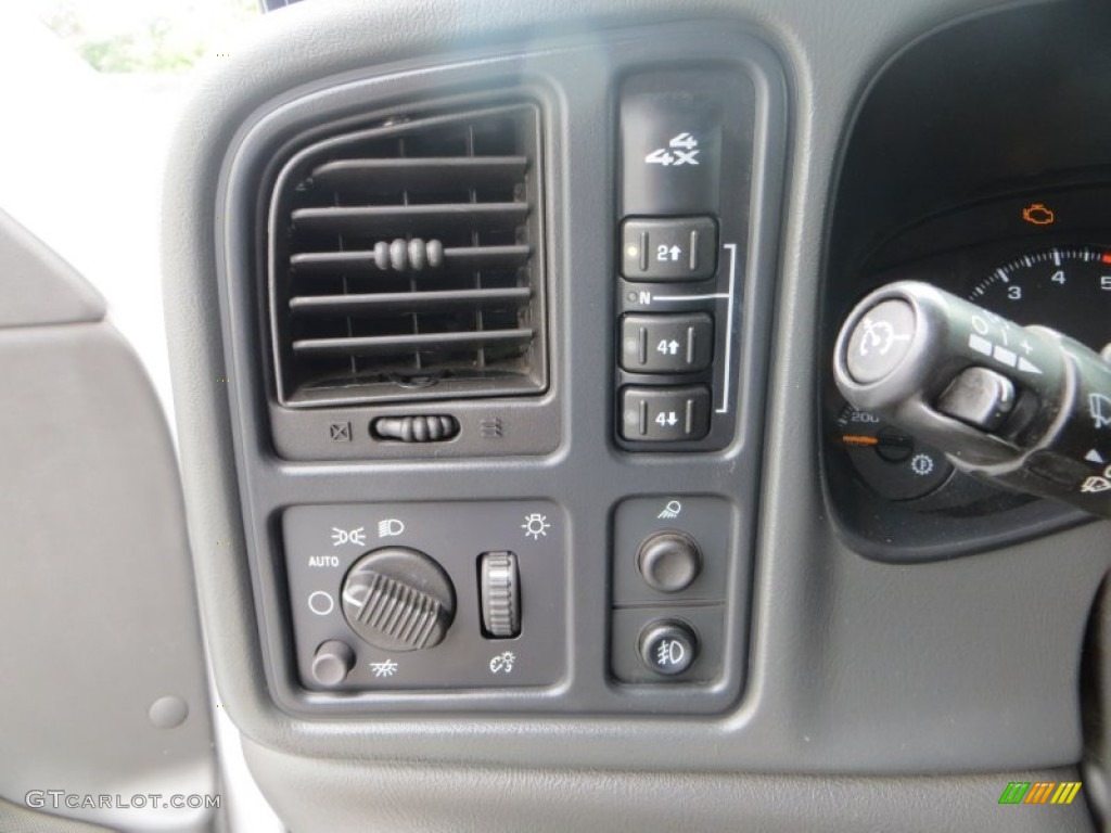 2006 GMC Sierra 3500 SLE Crew Cab 4x4 Dually Controls Photos