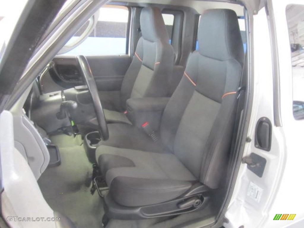 2004 Mazda B-Series Truck B3000 Cab Plus Front Seat Photo #83431564