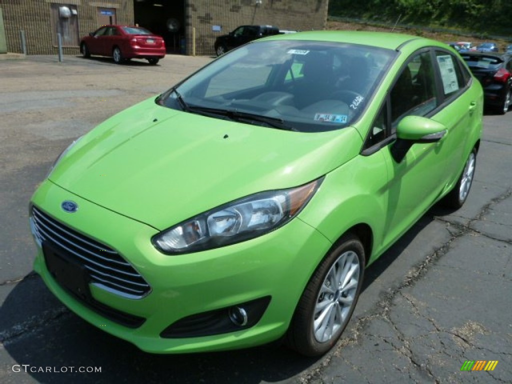 Green Envy 2014 Ford Fiesta SE Sedan Exterior Photo #83433277