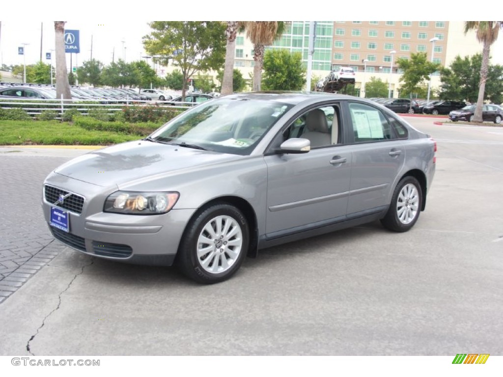 2004 S40 2.4i - Flint Gray Metallic / Dark Beige/Quartz photo #2