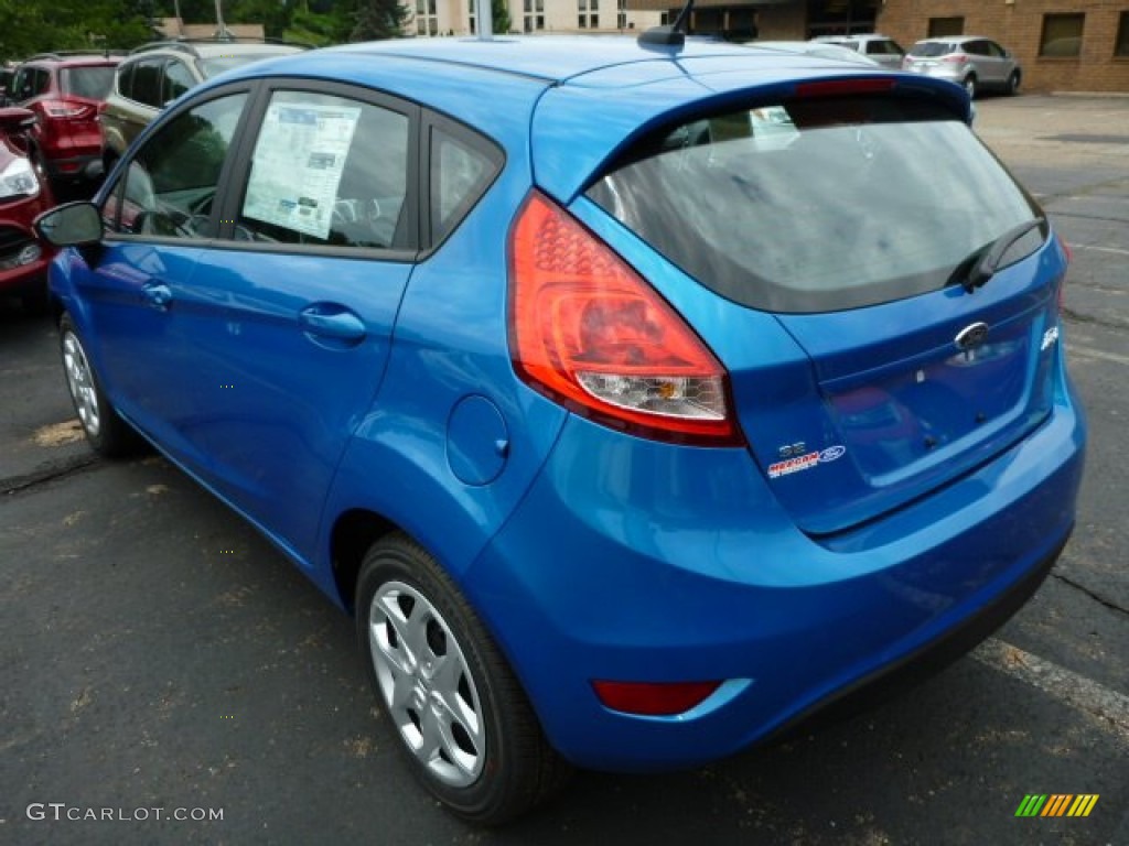 2013 Fiesta SE Hatchback - Blue Candy / Charcoal Black photo #4