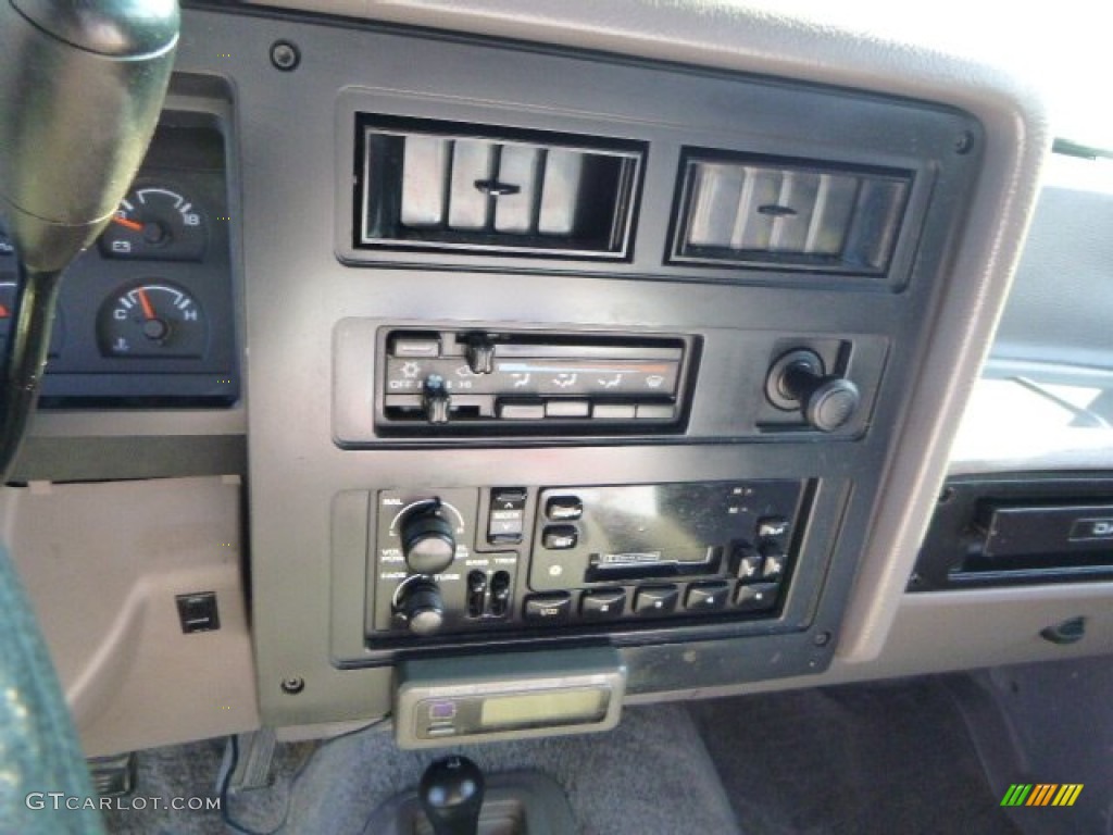 1996 Dodge Dakota Extended Cab 4x4 Controls Photo #83435695