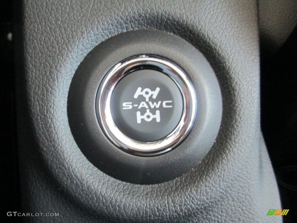 2014 Mitsubishi Outlander SE S-AWC Controls Photo #83436025