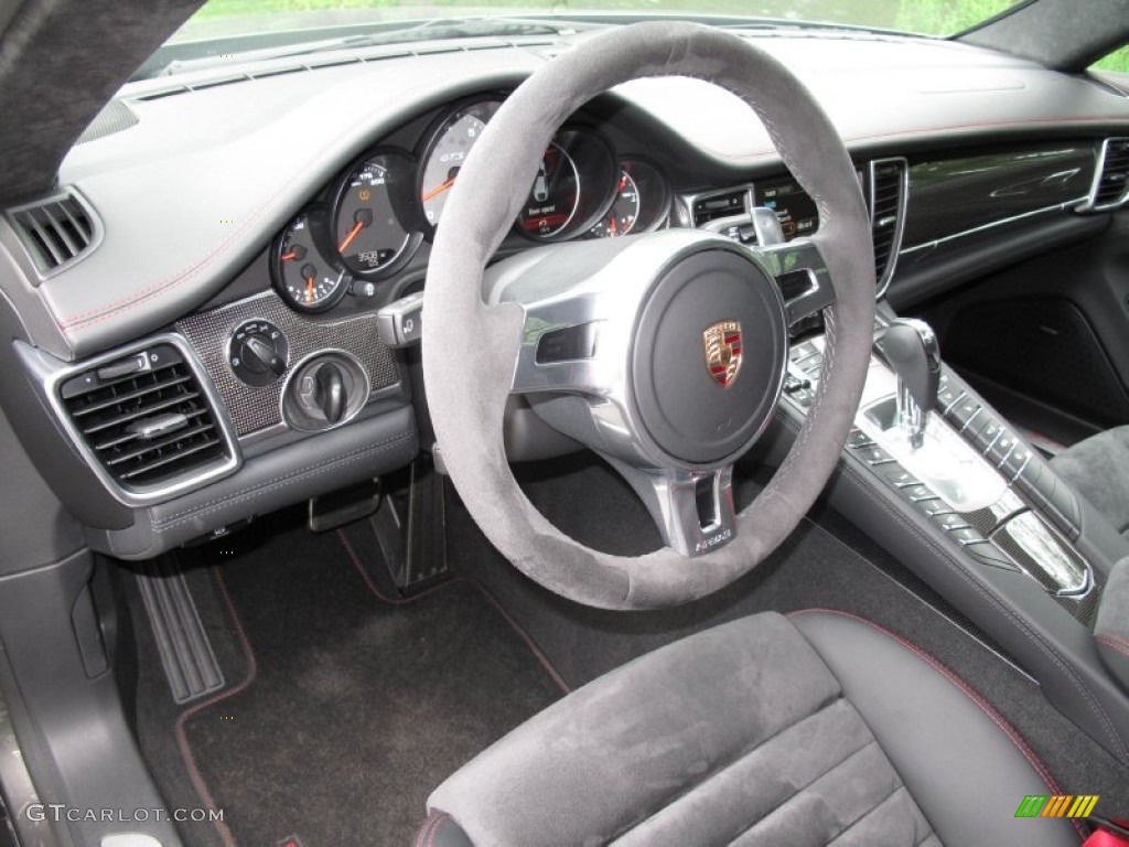 2013 Porsche Panamera GTS Steering Wheel Photos
