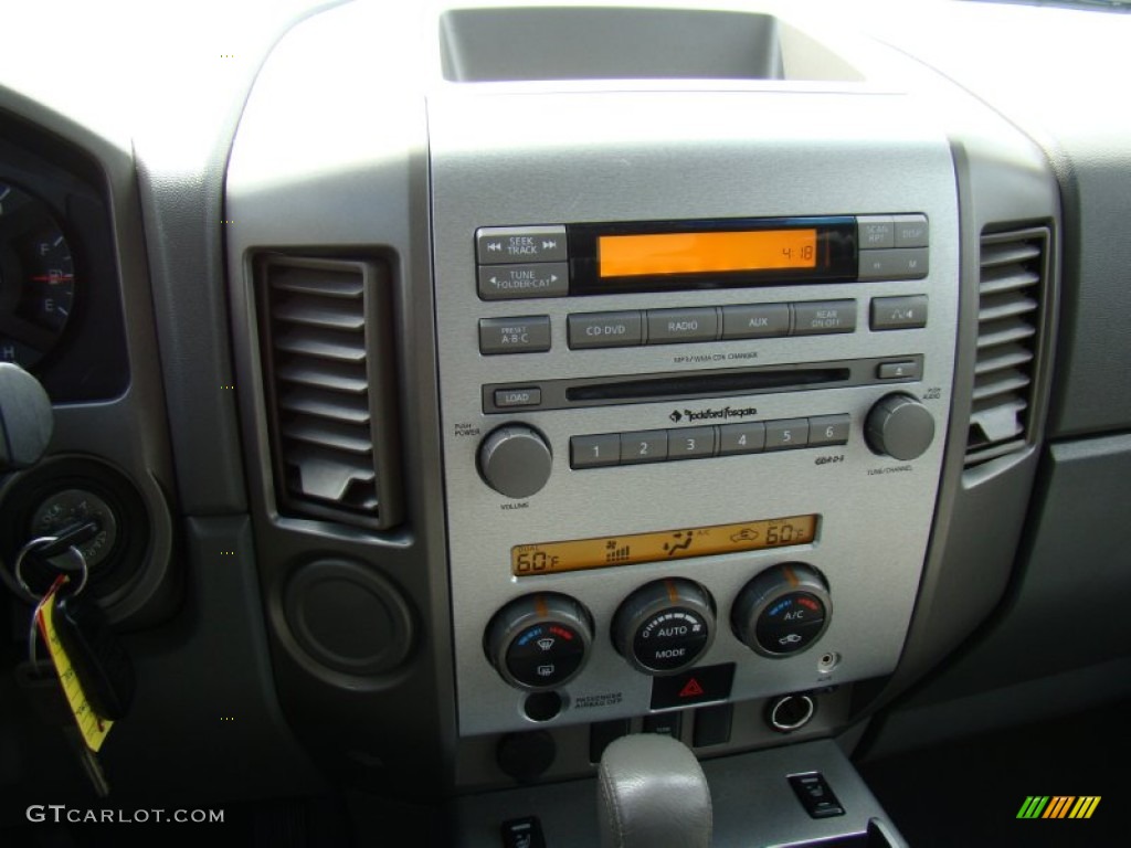 2006 Nissan Titan LE Crew Cab Controls Photo #83437363