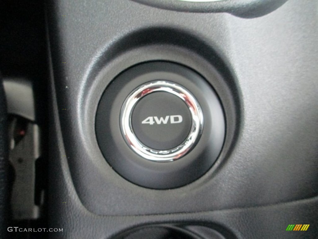 2013 Mitsubishi Outlander Sport LE AWD Controls Photo #83437396