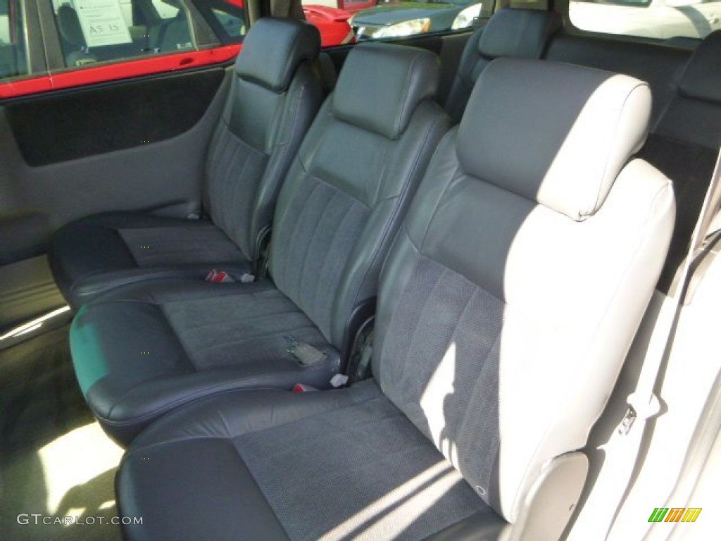 2002 Venture  - Galaxy Silver Metallic / Medium Gray photo #8