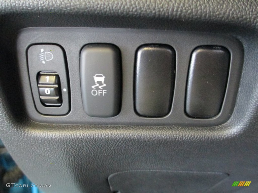 2013 Mitsubishi Outlander Sport SE 4WD Controls Photo #83438980