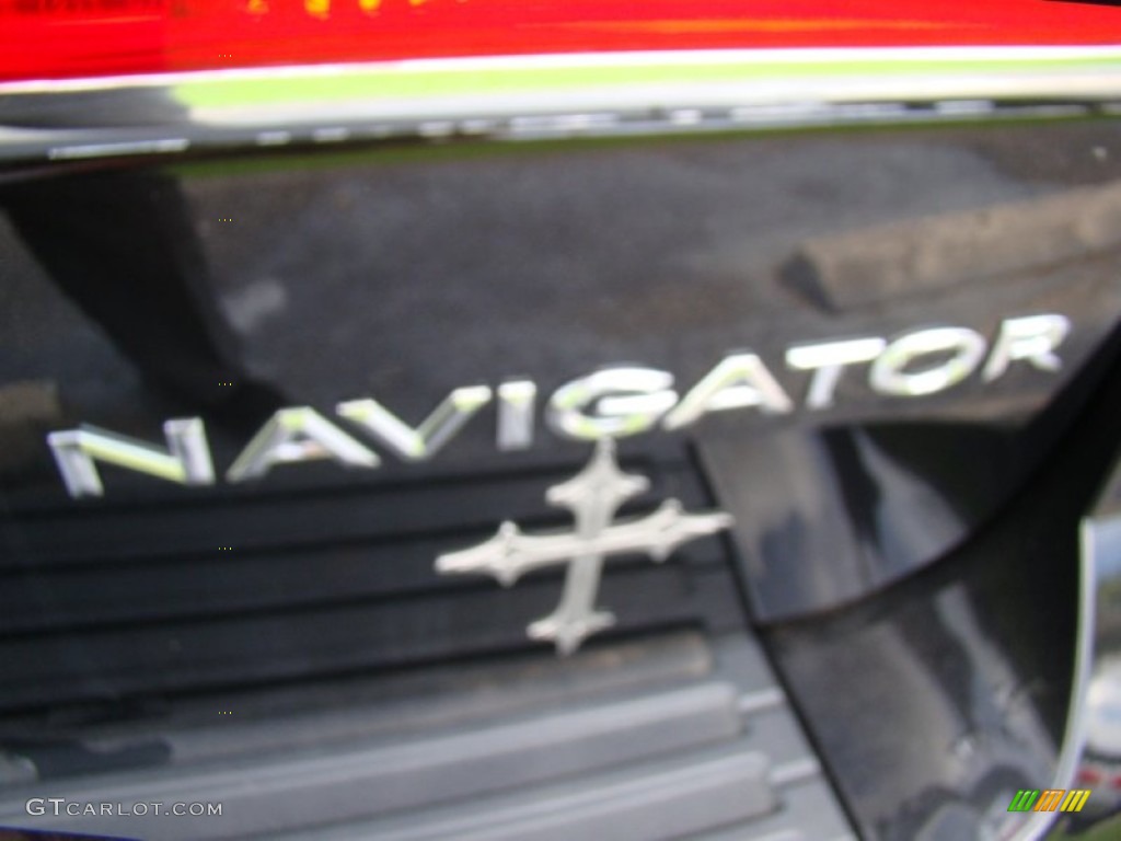 2013 Navigator 4x4 - Tuxedo Black Metallic / Stone photo #34