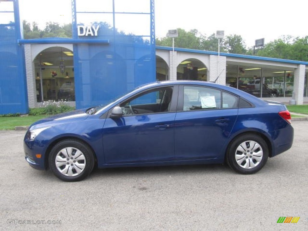 2013 Cruze LS - Blue Topaz Metallic / Jet Black/Medium Titanium photo #2