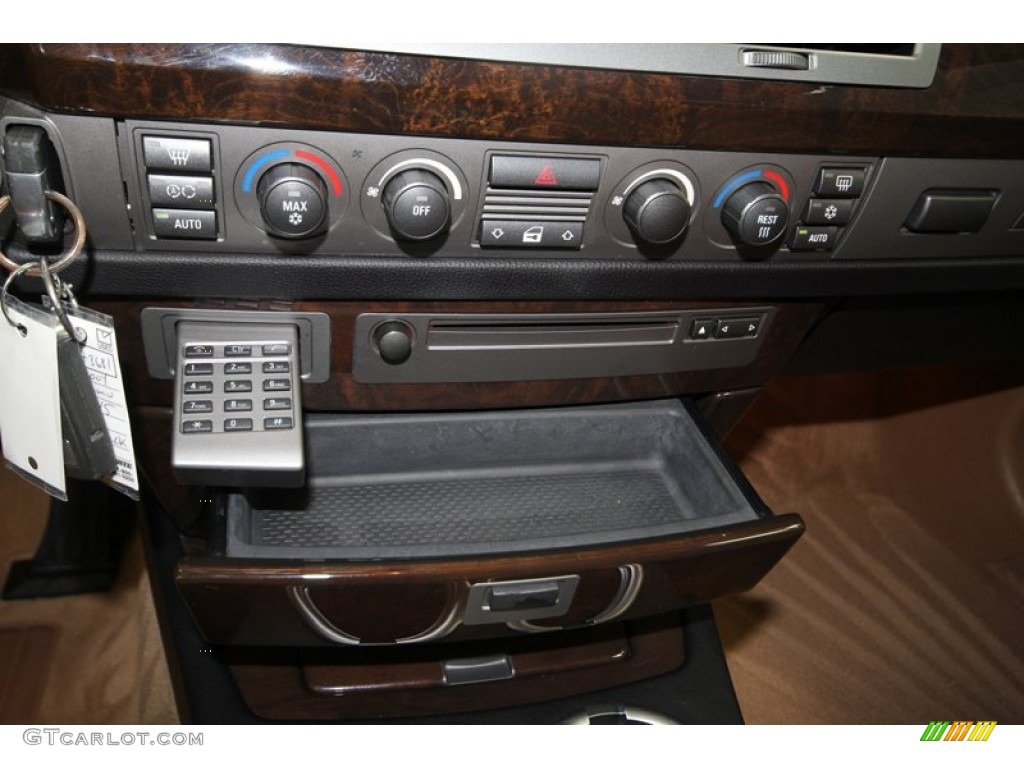 2004 7 Series 745i Sedan - Black Sapphire Metallic / Black/Natural Brown photo #21