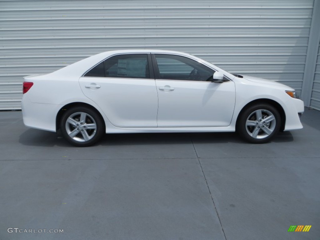 2013 Camry SE - Super White / Black photo #3