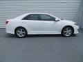 2013 Super White Toyota Camry SE  photo #3