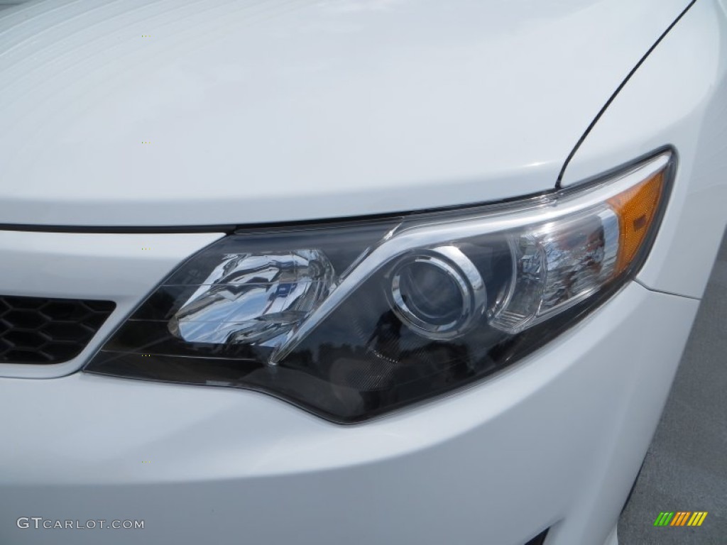 2013 Camry SE - Super White / Black photo #9