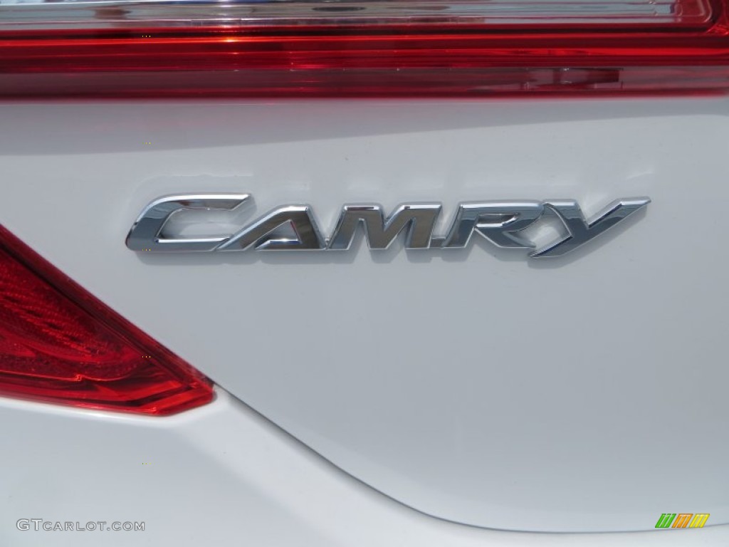 2013 Camry SE - Super White / Black photo #14