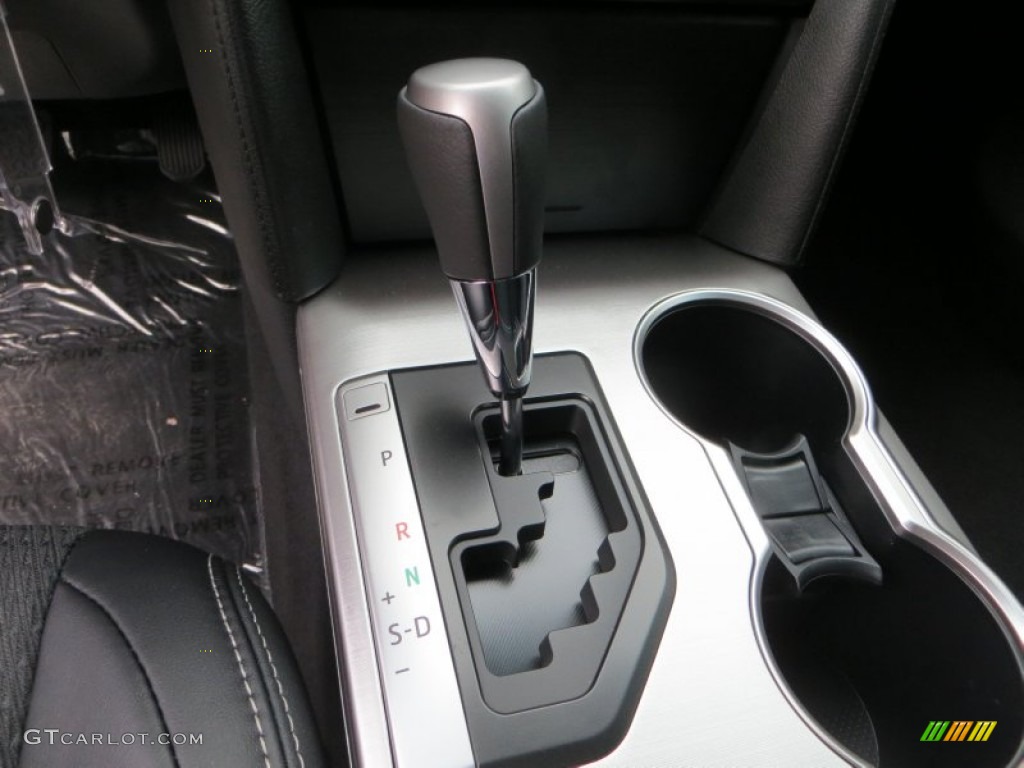2013 Camry SE - Super White / Black photo #30
