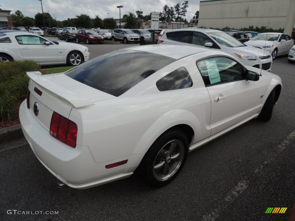 2006 Mustang GT Premium Coupe - Performance White / Red/Dark Charcoal photo #7