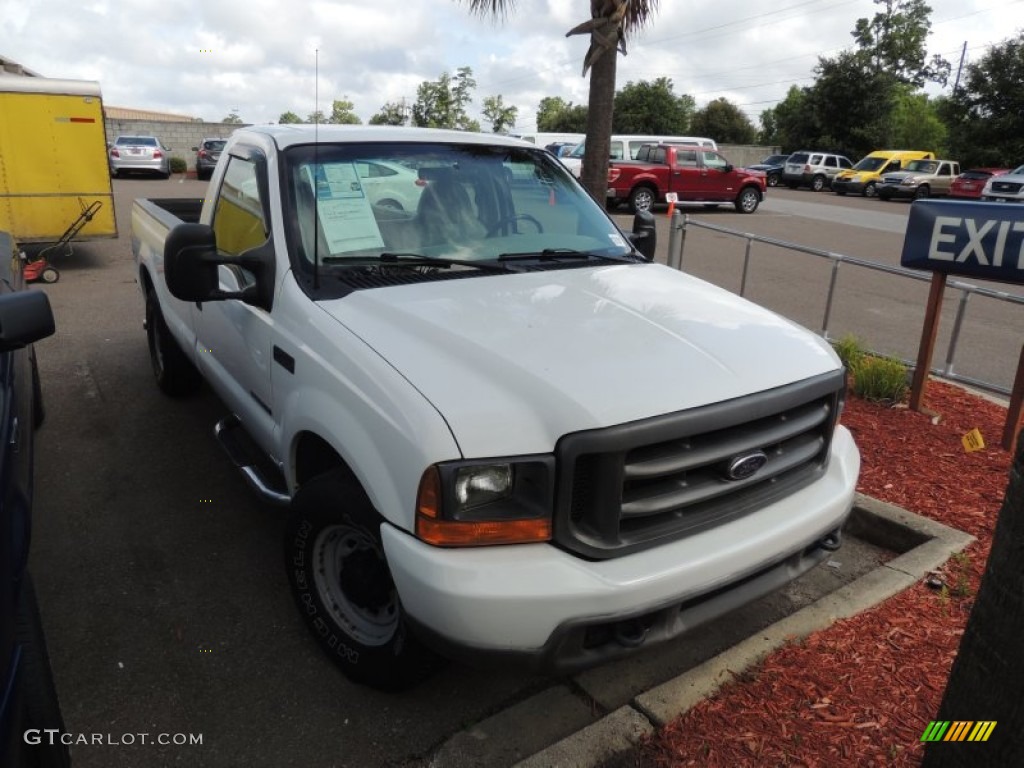 2000 F250 Super Duty XL Regular Cab - Oxford White / Medium Graphite photo #1