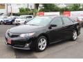 Attitude Black Metallic - Camry SE Photo No. 3