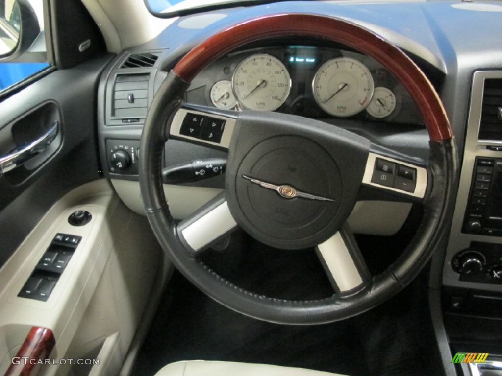 2007 Chrysler 300 Touring AWD Dark Slate Gray/Light Graystone Steering Wheel Photo #83448247