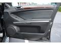 Obsidian Black Metallic - ML 350 4Matic Photo No. 22