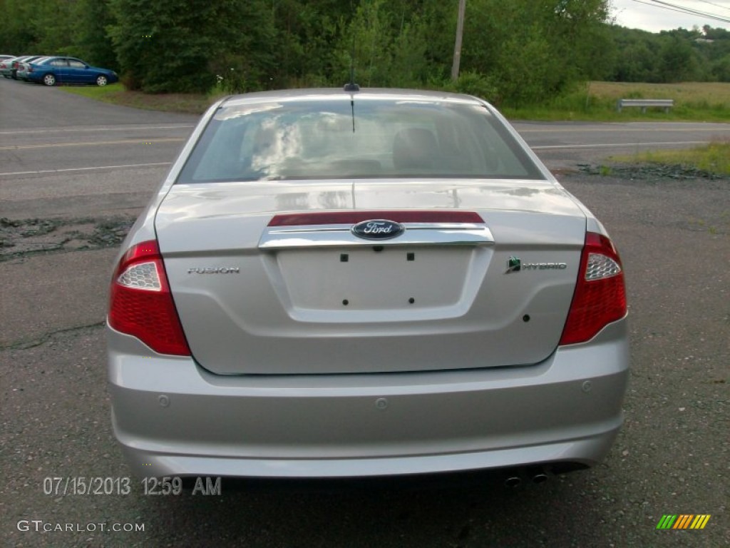 2010 Fusion Hybrid - Brilliant Silver Metallic / Medium Light Stone photo #6