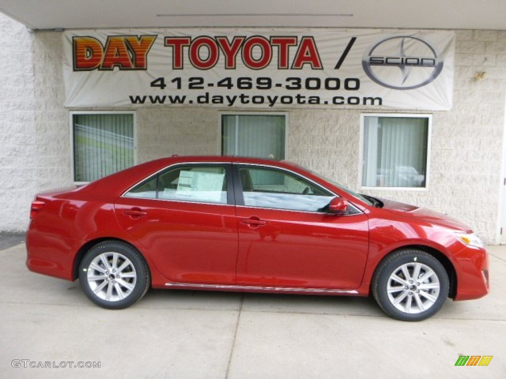 2013 Camry XLE V6 - Barcelona Red Metallic / Ivory photo #1