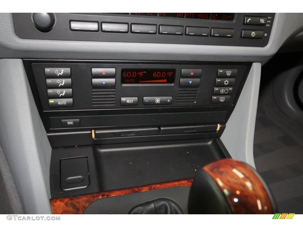 2000 BMW 5 Series 528i Sedan Controls Photo #83455621