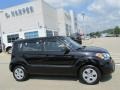 2011 Shadow Black Kia Soul 1.6  photo #2