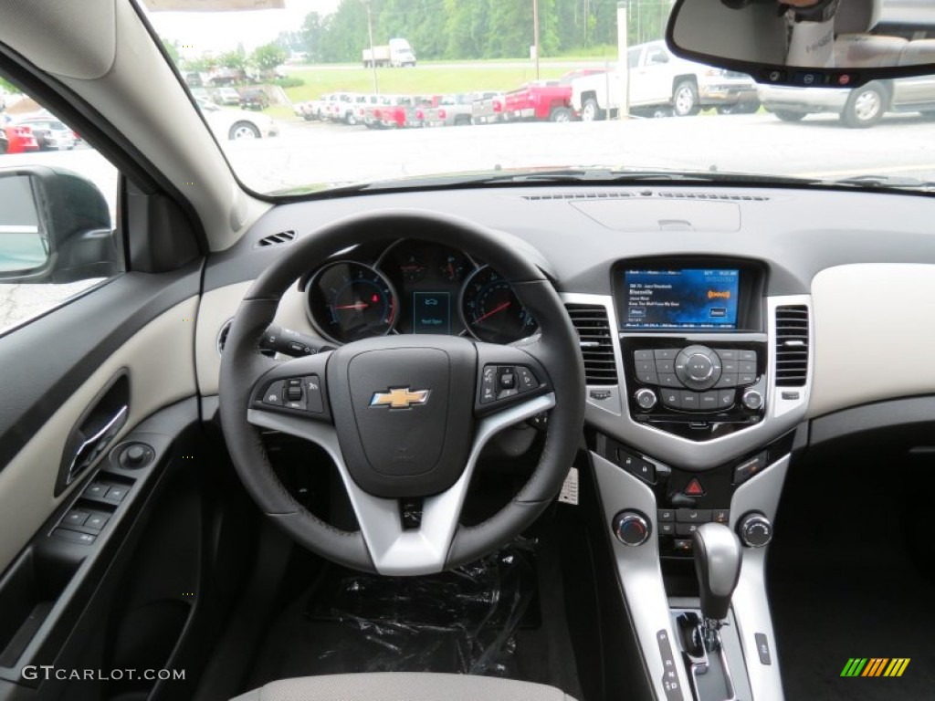 2014 Chevrolet Cruze Eco Medium Titanium Dashboard Photo #83460676