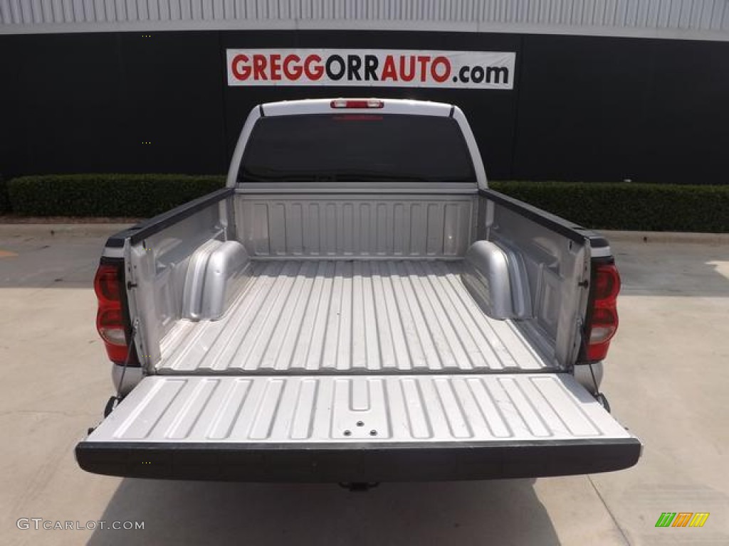 2006 Silverado 1500 LS Crew Cab - Silver Birch Metallic / Dark Charcoal photo #11