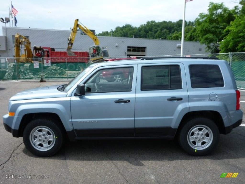 2014 Patriot Sport - Winter Chill Pearl / Dark Slate Gray photo #2