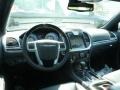 Gloss Black - 300 C AWD Photo No. 10